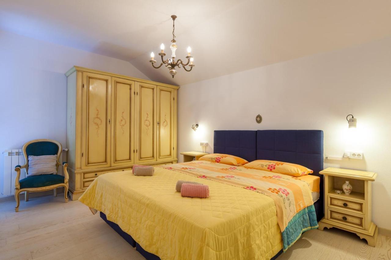 Holiday Home Duje Traù Esterno foto